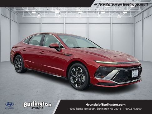 Certified 2024 Hyundai Sonata SEL image 1