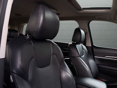 Used 2020 Kia Telluride S w/ S 8 Passenger Seating Package image 87