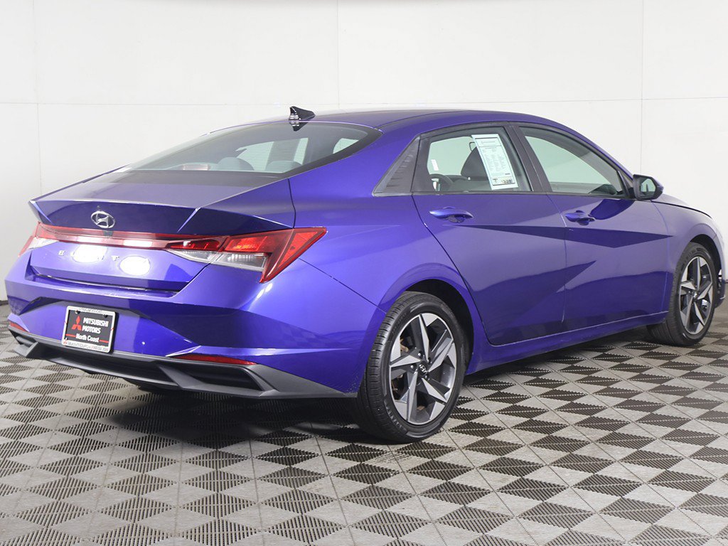 Used 2023 Hyundai Elantra SEL w/ Convenience Package FWD image 11