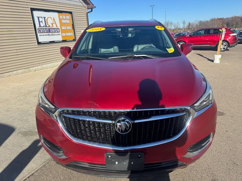 Used 2018 Buick Enclave Essence image 2