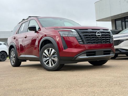 New 2026 Nissan Pathfinder SL FWD image 2