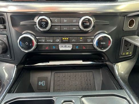 Used 2023 Ford F150 Lariat w/ Max Trailer Tow Package image 21