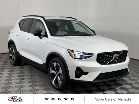 Certified 2026 Volvo XC40 B5 Plus w/ Climate Package AWD/4WD image 1