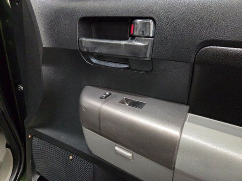 Used 2012 Toyota Tundra 4x4 Double Cab image 35