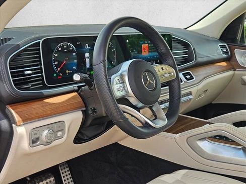 Certified 2023 Mercedes-Benz GLS 450 4MATIC image 9