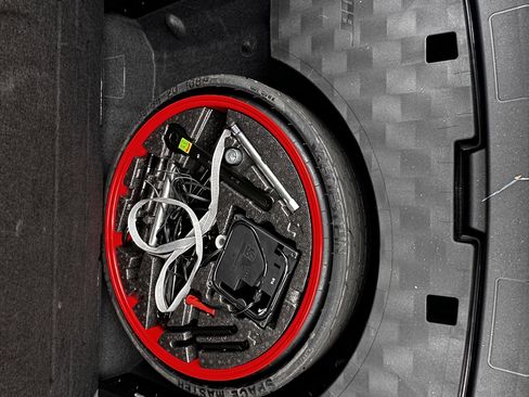 Used 2019 Porsche Cayenne image 39