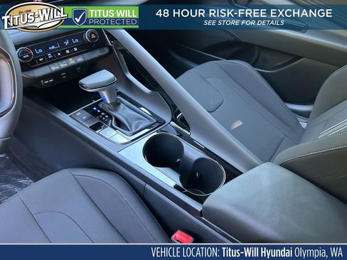 New 2025 Hyundai Elantra SEL image 20