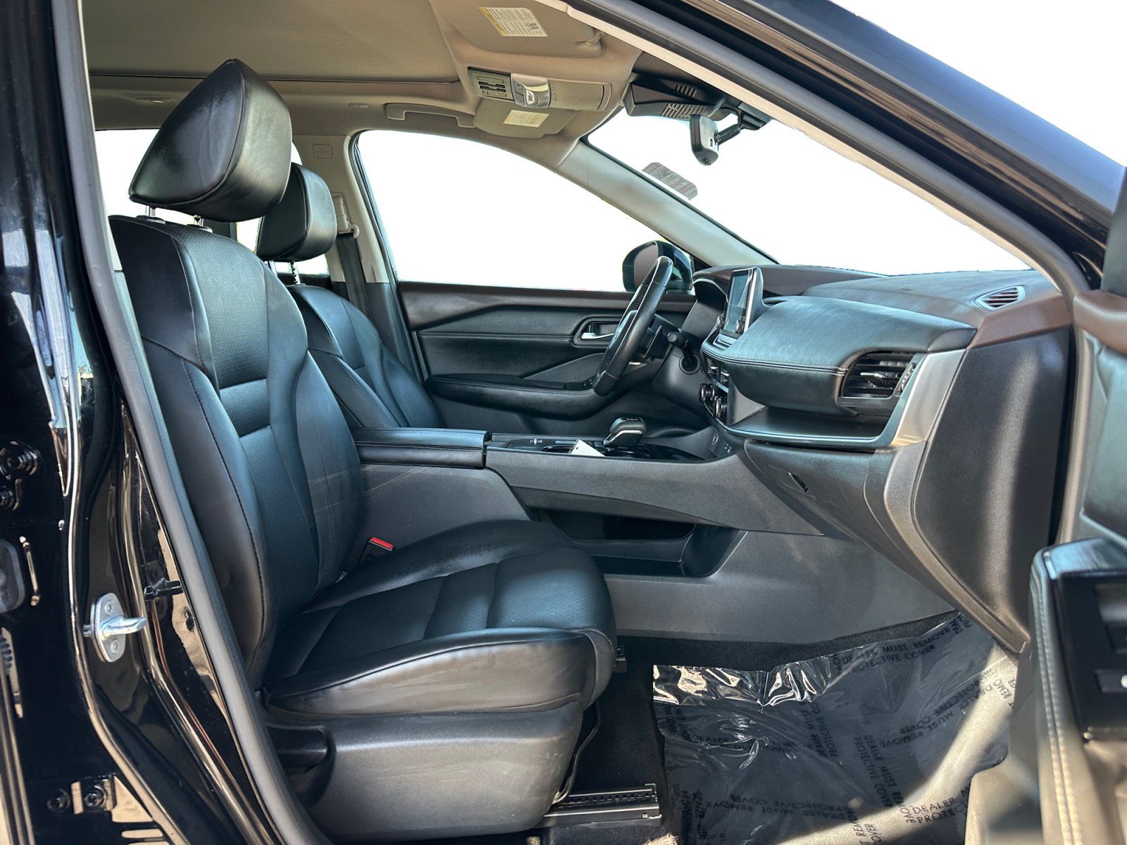 Used 2023 Nissan Rogue SV w/ SV Premium B Package FWD image 15