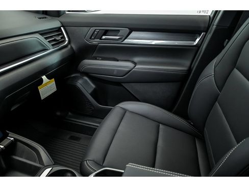 New 2027 GMC Terrain Elevation w/ Elevation Premium Package AWD/4WD image 16
