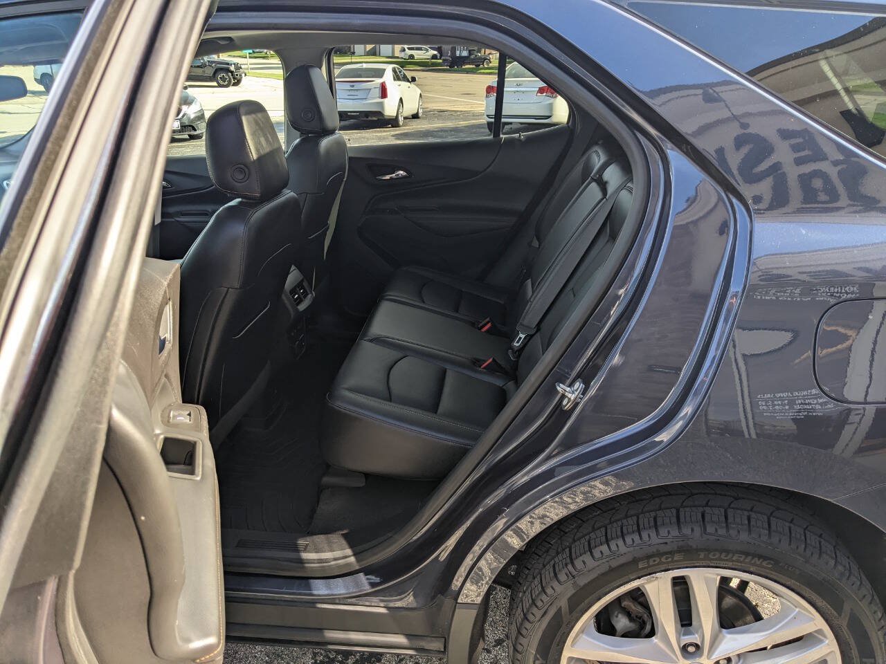 Used 2018 Chevrolet Equinox Premier AWD/4WD image 12