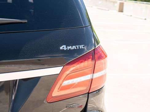 Used 2018 Mercedes-Benz GLS 550 4MATIC w/ Driver Assistance Package image 43