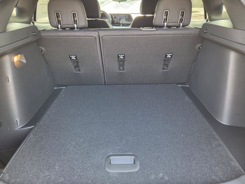 New 2026 Chevrolet Trax RS w/ Sunroof Package FWD image 12