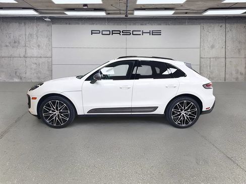 Certified 2025 Porsche Macan Turbo AWD/4WD image 2