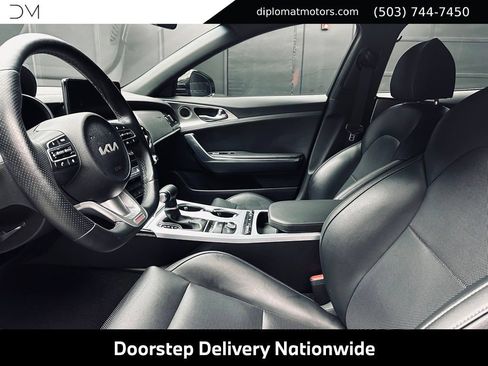 Used 2022 Kia Stinger GT1 AWD/4WD image 17