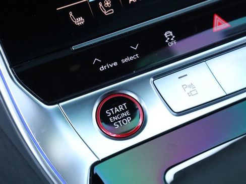 Used 2022 Audi RS 7 Sportback w/ RS 7 Executive Package image 41