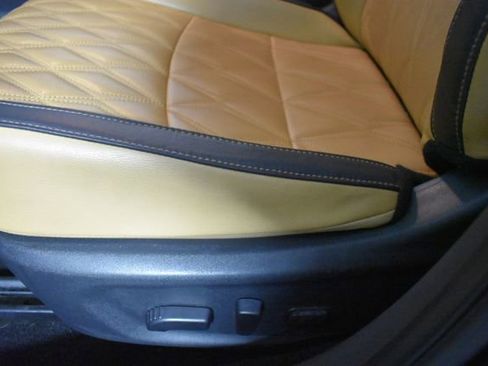 Certified 2023 Nissan Sentra SV w/ SV Premium Package FWD image 12