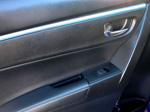 Used 2016 Toyota Corolla S Premium image 22