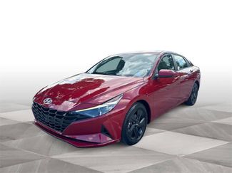 Used 2023 Hyundai Elantra SEL w/ Preferred Accessory Package image 1