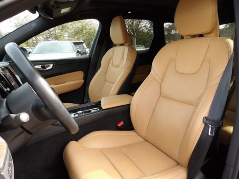 Used 2022 Volvo XC60 T8 Inscription w/ Advanced Package image 15