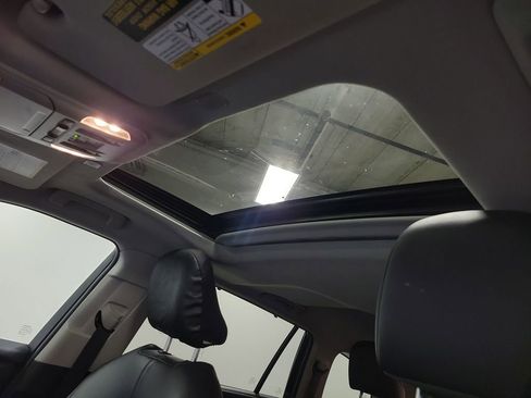 Used 2024 Toyota Highlander XLE image 14