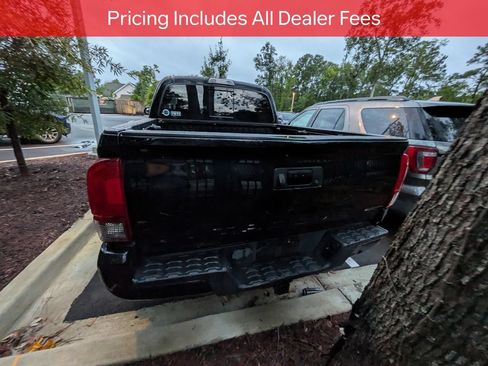 Used 2018 Toyota Tacoma SR5 RWD image 6