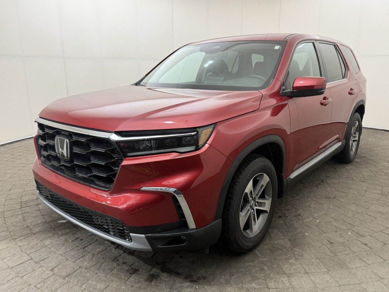 Used 2024 Honda Pilot EX-L image 3