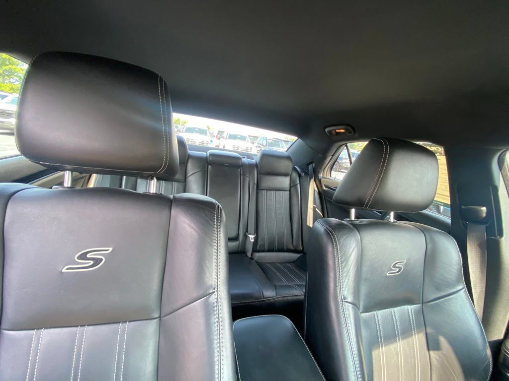 Used 2020 Chrysler 300 S RWD image 28