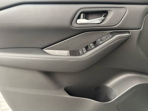 New 2026 Nissan Rogue SV image 14