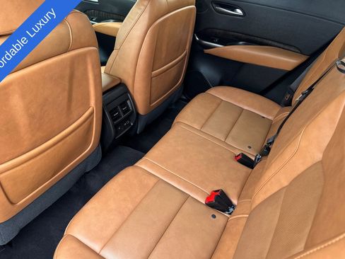 Used 2023 Cadillac XT4 Sport FWD image 12