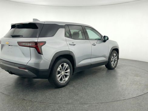 Used 2025 Chevrolet Equinox LT FWD image 9
