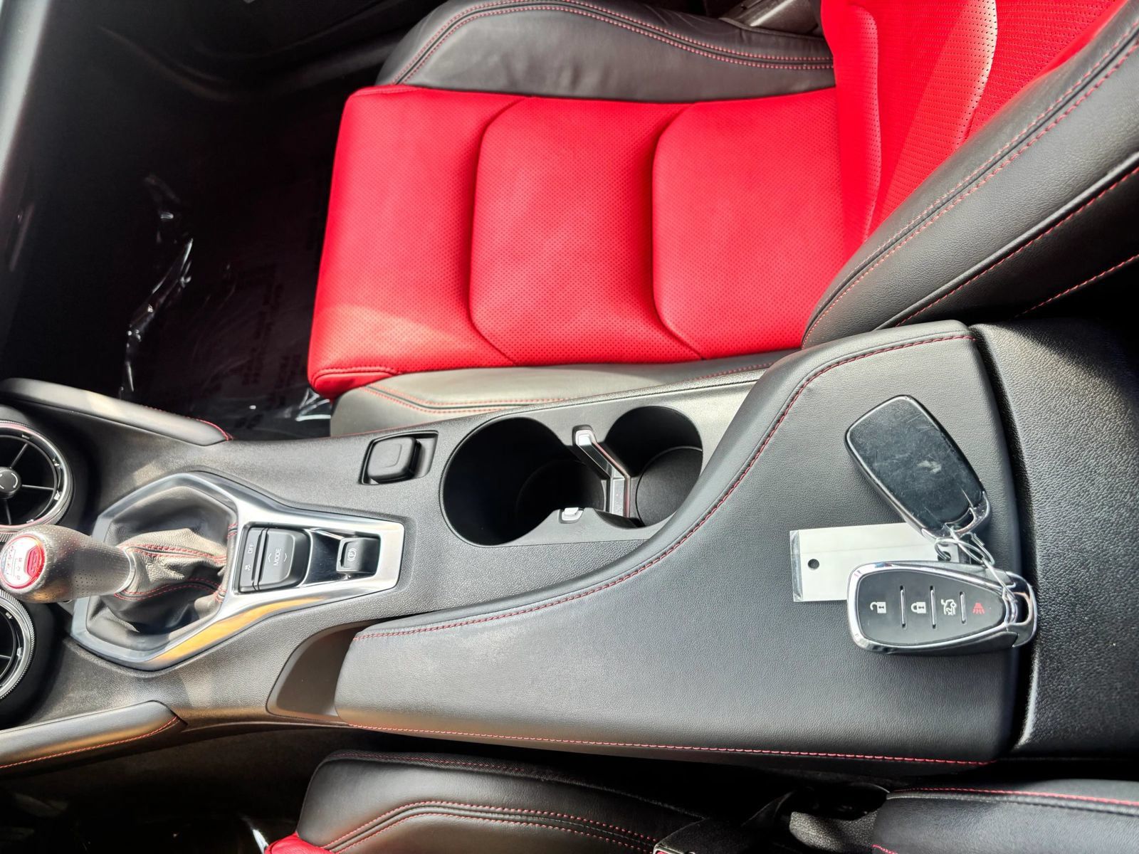 Used 2016 Chevrolet Camaro SS RWD image 26