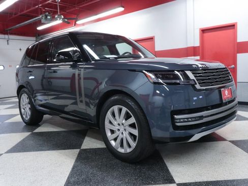 Used 2024 Land Rover Range Rover SE AWD/4WD image 2