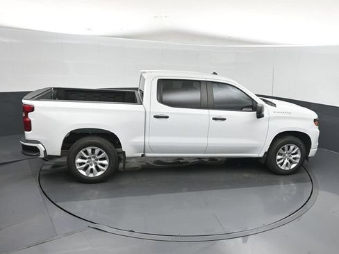 Used 2022 Chevrolet Silverado 1500 Custom RWD image 30