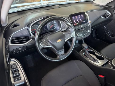 Used 2023 Chevrolet Malibu RS FWD image 3