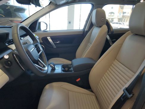 Used 2025 Land Rover Discovery Sport S image 7