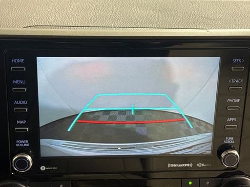 Used 2022 Toyota Highlander XLE image 23