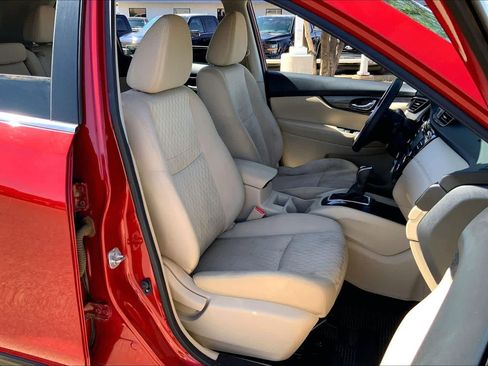 Used 2017 Nissan Rogue S FWD image 9