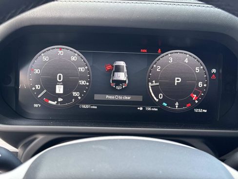 Certified 2025 Land Rover Defender 110 S AWD/4WD image 30