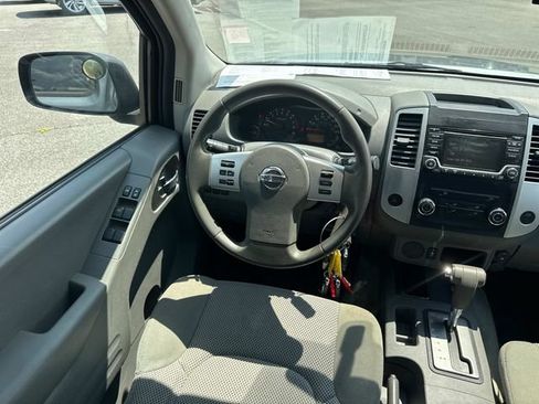 Used 2018 Nissan Frontier SV RWD image 16