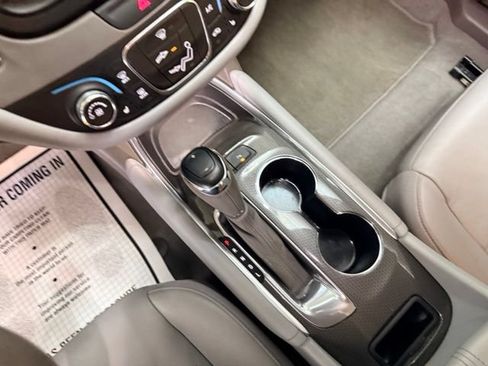 Used 2017 Chevrolet Malibu LT w/ Leather Package FWD image 25