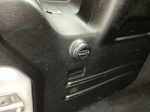 Used 2018 Jeep Wrangler Unlimited Sahara image 27