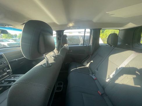 Used 2011 Jeep Liberty Sport AWD/4WD image 7