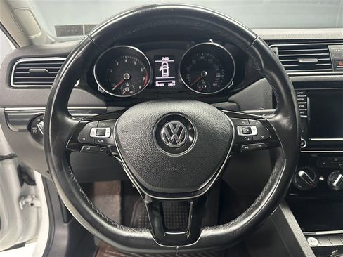 Used 2016 Volkswagen Jetta SEL w/ Lighting Package image 22