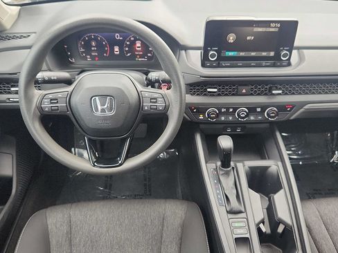 Used 2023 Honda Accord EX image 11