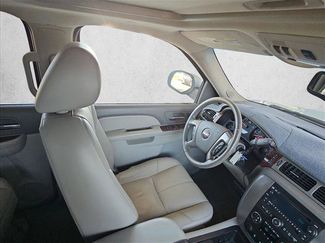 Used 2011 GMC Yukon SLT w/ SLT-2 Equipment Package AWD/4WD video 2