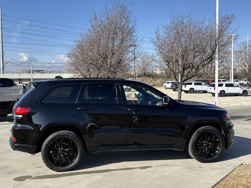 Used 2021 Jeep Grand Cherokee Limited X image 6