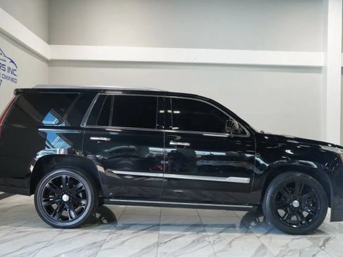 Used 2015 Cadillac Escalade Premium AWD/4WD image 12