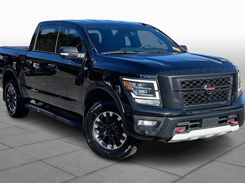 Used 2020 Nissan Titan PRO-4X w/ Pro-4x Convenience Package image 2