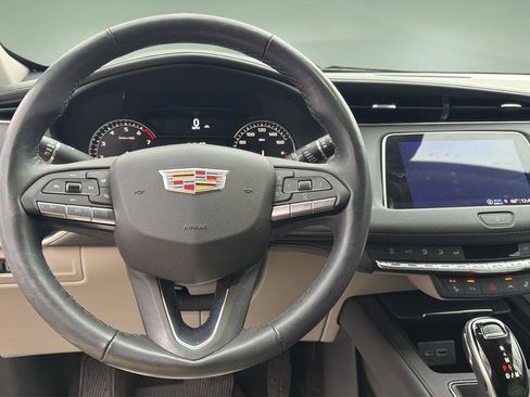 Certified 2022 Cadillac XT4 Premium Luxury w/ Cold Weather Package image 25