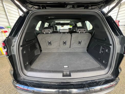 Used 2024 GMC Acadia Denali image 7